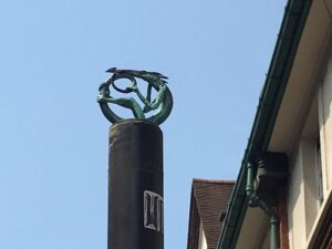 Bronze casting of an ouroboros by Jonesy for blog on Shoreditch Street Art